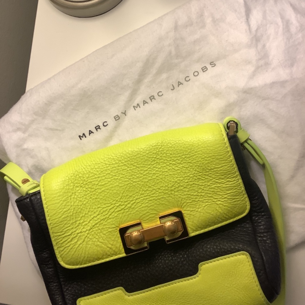 Marc Jacobs Square Leather Shoulder Bag - Picture 4 of 4
